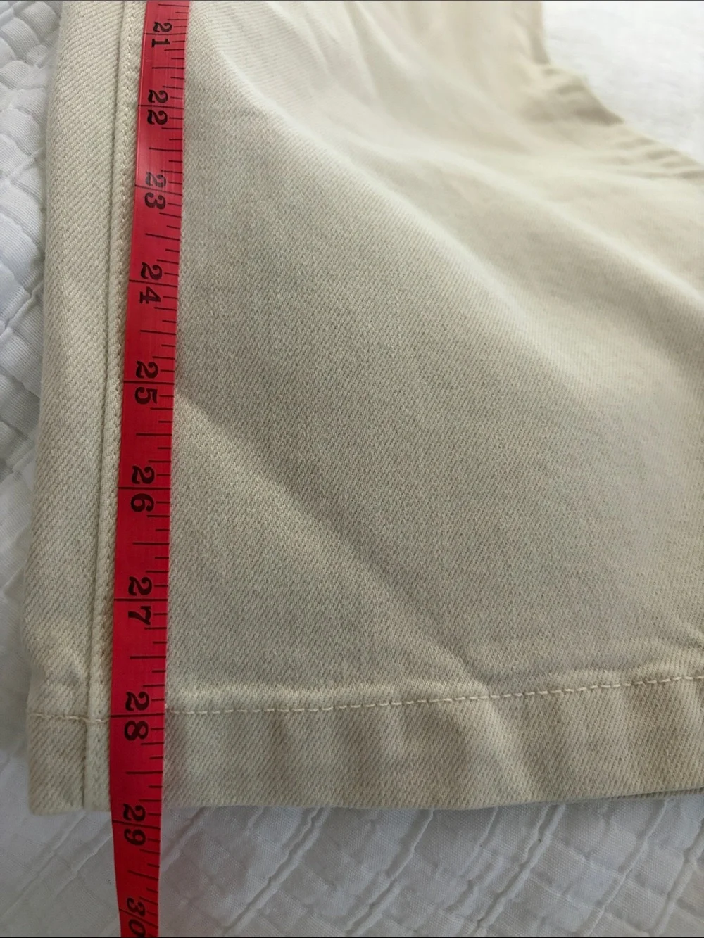 NWOT Gap high rise stride wide leg Jean color Ecru size 27/4 length short